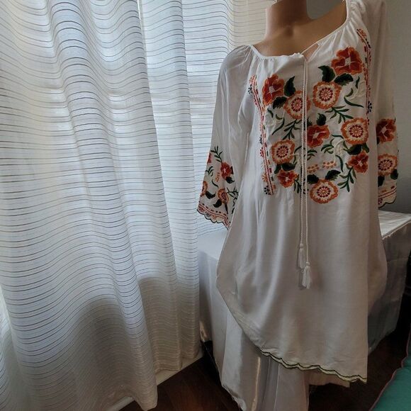 1488 CHIC CONECTION White embroidery Dress Size XL P - Picture 6 of 7